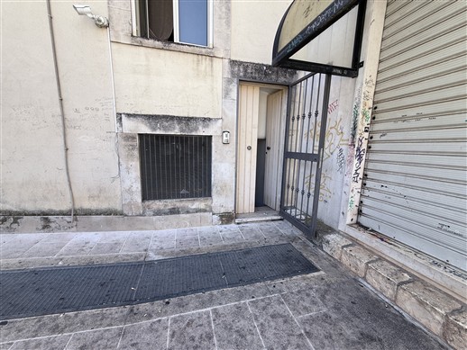 Antico Locale Al Piano Terra, In Pietra, Vari Utilizzi e Possibilit&agrave; Di Ampliamento